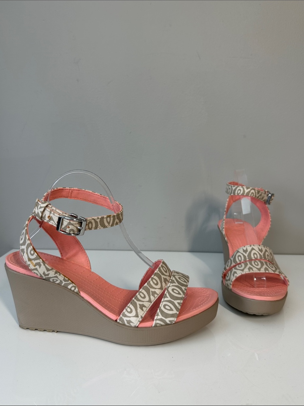 Crocs Leigh Wedge Platform Stucco Tumbleweed Peach Tan Sandals Size 10